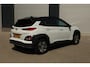 Hyundai Kona Electric EV Premium 64 kWh Keyless Adaptief Carplay Stoelverwarming/-Koeling Head Up