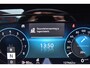 Volkswagen Golf 1.5 eTSI R-Line Business , BIN+BUIT R-LINE , TREKHAAK , A UITRIJ CAM , NAVI , CLIMATR , LMV18 , LED KOPL ,
