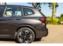 BMW iX3 High Executive 80 kWh Soh 99% I M Pakket I Panoramadak I Trekhaak I Harman Kardon I Adaptive Cruise I 360 Camera I Android