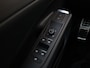 Volkswagen T-Roc R-Line First Edition 1.5 eTSI 150 PK | Navigatie | Black style | Panoramadak | Trekhaak | 360 camera | LED Matrix |