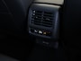 Volkswagen T-Roc R-Line First Edition 1.5 eTSI 150 PK | Navigatie | Black style | Panoramadak | Trekhaak | 360 camera | LED Matrix |