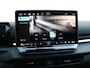 Volkswagen T-Roc R-Line First Edition 1.5 eTSI 150 PK | Navigatie | Black style | Panoramadak | Trekhaak | 360 camera | LED Matrix |
