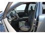 Volvo XC90 T8 455pk Automaat AWD Ultra Black Edition Stoelmassage - en ventilatie Luchtvering / Trekhaak / Panoramadak / Google services / Elektrisch bedienbare voorstoelen met geheugen / Stoelverwarming voor en achter