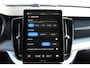 Volvo XC90 T8 455pk Automaat AWD Ultra Black Edition Stoelmassage - en ventilatie Luchtvering / Trekhaak / Panoramadak / Google services / Elektrisch bedienbare voorstoelen met geheugen / Stoelverwarming voor en achter