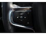 Volvo XC40 2.0 177PK Automaat Plus Black Edition Google infotainment / 20" lichtmetalen velgen / Getinte ramen vanaf de B-stijl / Verwarmbare zitplaatsen voor / Harman Kardon Audio installatie