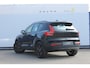 Volvo XC40 2.0 177PK Automaat Plus Black Edition Google infotainment / 20" lichtmetalen velgen / Getinte ramen vanaf de B-stijl / Verwarmbare zitplaatsen voor / Harman Kardon Audio installatie