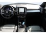 Volvo XC40 2.0 177PK Automaat Plus Black Edition Google infotainment / 20" lichtmetalen velgen / Getinte ramen vanaf de B-stijl / Verwarmbare zitplaatsen voor / Harman Kardon Audio installatie