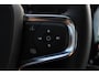 Volvo XC40 2.0 177PK Automaat Plus Black Edition Google infotainment / 20" lichtmetalen velgen / Getinte ramen vanaf de B-stijl / Verwarmbare zitplaatsen voor / Harman Kardon Audio installatie