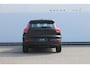 Volvo XC40 2.0 177PK Automaat Plus Black Edition Google infotainment / 20" lichtmetalen velgen / Getinte ramen vanaf de B-stijl / Verwarmbare zitplaatsen voor / Harman Kardon Audio installatie