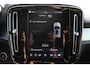 Volvo XC40 2.0 177PK Automaat Plus Black Edition Google infotainment / 20" lichtmetalen velgen / Getinte ramen vanaf de B-stijl / Verwarmbare zitplaatsen voor / Harman Kardon Audio installatie