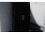 Volvo XC40 2.0 177PK Automaat Plus Black Edition Google infotainment / 20" lichtmetalen velgen / Getinte ramen vanaf de B-stijl / Verwarmbare zitplaatsen voor / Harman Kardon Audio installatie