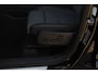 Volvo XC40 2.0 177PK Automaat Plus Black Edition Google infotainment / 20" lichtmetalen velgen / Getinte ramen vanaf de B-stijl / Verwarmbare zitplaatsen voor / Harman Kardon Audio installatie