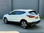 Nissan Qashqai 1.2 N-Connecta (PANORAMADAK, DIRECTE INRUIL VERKOOP, NAVIGATIE, MULTIMEDIA, ONDERHOUD AANWEZIG)