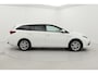 Toyota Auris Touring Sports 1.8 Hybrid Executive | Volledige dealerhistorie | Panoramadak | Trekhaak | Leder | Navigatie | Stoelverwarming | LED | Keyless | Parkeersensoren voor/achter | Clima | Cruise Control | Camera | 16 inch | Rijstrooksensor | Bluetooth