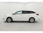 Toyota Auris Touring Sports 1.8 Hybrid Executive | Volledige dealerhistorie | Panoramadak | Trekhaak | Leder | Navigatie | Stoelverwarming | LED | Keyless | Parkeersensoren voor/achter | Clima | Cruise Control | Camera | 16 inch | Rijstrooksensor | Bluetooth