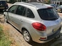Renault Clio Estate 1.2 TCE Dynamique Achterremmen en voorruit stuk