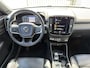 Volvo XC40 2.0 T4 Inscription | Harman Kardon Audio | Schuif-/Kanteldak | Keyless | Stoelverwarming | BLIS | Achteruitrijcamera | Lichtmetalen Velgen 19 inch | Parkeersensoren V+A | Trekhaak