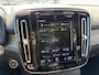 Volvo XC40 2.0 T4 Inscription | Harman Kardon Audio | Schuif-/Kanteldak | Keyless | Stoelverwarming | BLIS | Achteruitrijcamera | Lichtmetalen Velgen 19 inch | Parkeersensoren V+A | Trekhaak