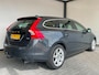 Volvo V60 1.6 T3 Momentum|Trekhaak|Nieuwe koppeling|Riem vervangen|4-Seizoenen banden|Cruise Control