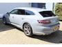 Volkswagen Arteon Shooting Brake 1.4 TSI eHybrid R-Line Business+ | Incl. 12 maanden Garantie | Elektrisch wegklapbare trekhaak | Elektrisch verstelbare stoelen met memory | Stoelmassage | Stoel/stuurverwarming | Achteruitrijcamera | Adaptive cruise controle | Apple CarPlay/Android Auto | Elektrische kofferbakklep | Achterbank verwarmd | Dodehoekdetectie | Keyless entry/start |