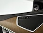 Volvo XC90 T8 Twin Engine AWD Inscription | Panoramadak | Parkeercamera | Luchtvering | Head-up display | Stoelverwarming | Climate control | Trekhaak