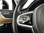 Volvo XC90 T8 Twin Engine AWD Inscription | Panoramadak | Parkeercamera | Luchtvering | Head-up display | Stoelverwarming | Climate control | Trekhaak