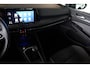Volkswagen Golf 1.5 TSI R-Line Business Mondsteingrau | Trekhaak | IQ Light | Carplay | Navi | Stoelverw. | 18" LMV | PDC V+A