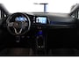 Volkswagen Golf 1.5 TSI R-Line Business Mondsteingrau | Trekhaak | IQ Light | Carplay | Navi | Stoelverw. | 18" LMV | PDC V+A