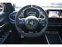 Abarth 600e Scorpionissima 54 kWh 280pk Tot 8 Jaar Garantie! | Torson Sperdifferentieel | Sabelt Stoelen | Allseason | Stoelverwarming | Draadloos Apple Carplay & Android Auto | !!