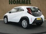 Toyota Aygo X 1.0 VVT-i MT Play - ORIGINEEL NEDERLANDSE AUTO - AIRCO - ADAPTIEVE CRUISE CONTROL - ACHTERUITRIJCAMERA - BLUETOOTH - LICHTSENSOR - DAB RADIO