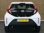 Toyota Aygo X 1.0 VVT-i MT Play - ORIGINEEL NEDERLANDSE AUTO - AIRCO - ADAPTIEVE CRUISE CONTROL - ACHTERUITRIJCAMERA - BLUETOOTH - LICHTSENSOR - DAB RADIO