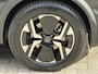 Peugeot 2008 GT 1.2 Hybrid 145pk e-DCS6 | ADAPTIVE CRUISE | 360° CAMERA | NAVI | KEYLESS ENTRY | APPLE CARPLAY / ANDROID AUTO | GRIPCONTROL | ALL SEASON BANDEN | 17'' LM VELGEN | 3D I-COCKPIT |