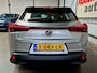 Lexus UX 250h Luxury Line + OH historie|Trekhaak|LED|Keyless|Leder|Adaptive cruise|Climate|Navi|Apple|Android|Dodehoek|Camera|PDC