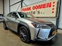 Lexus UX 250h Luxury Line + OH historie|Trekhaak|LED|Keyless|Leder|Adaptive cruise|Climate|Navi|Apple|Android|Dodehoek|Camera|PDC
