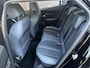 Peugeot e-2008 Allure Pack EV 3-FASEN 50kWh 136pk | ADAPTIVE CRUISE | STOELVERW. | 180° CAMERA | LEDER/STOF | i-COCKPIT® | KEYLESS START |