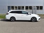 Toyota Auris Touring Sports 1.2T " Trekhaak , Navi "