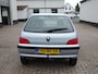 Peugeot 106 1.1 XT Stuurbekrachtiging, elektrische ramen, centrale vergrendeling, trekhaak, enz.
