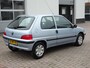 Peugeot 106 1.1 XT Stuurbekrachtiging, elektrische ramen, centrale vergrendeling, trekhaak, enz.