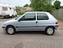 Peugeot 106 1.1 XT Stuurbekrachtiging, elektrische ramen, centrale vergrendeling, trekhaak, enz.