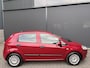 Fiat Punto Grande 1.4 Active Radio/Cd speler - Licht metalen velgen 15 inch - Elektrische ramen - Centrale vergrendeling met afstandsbediening - Goed onderhouden