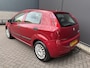 Fiat Punto Grande 1.4 Active Radio/Cd speler - Licht metalen velgen 15 inch - Elektrische ramen - Centrale vergrendeling met afstandsbediening - Goed onderhouden