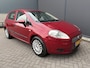 Fiat Punto Grande 1.4 Active Radio/Cd speler - Licht metalen velgen 15 inch - Elektrische ramen - Centrale vergrendeling met afstandsbediening - Goed onderhouden