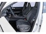 Lynk & Co 01 1.5 Core | Black Edition | GRATIS TREKHAAK | PHEV | Adaptieve Cruise Control | Keyless Entry | Stoelverwarming | Apple Carplay & Android Auto | 19 inch LM-Velgen | Achteruitrijcamera | Ledverlichting | 15,4 inch middendisplay | Premium audiosysteem |