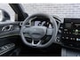 Lynk & Co 01 1.5 Core | Black Edition | Ledverlichting | 1800 kg trekvermogen | Keyless Entry | Apple Carplay & Android Auto | Adaptieve Cruise Control | Achteruitrijcamera | Stoelverwarming | 15,4 inch middendisplay | Premium audiosysteem |