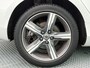 Volvo V40 1.5 T3 Polar+ Sport Automaat / Panoramadak / Leder-nubuck / Climate control /Cruise control / Parkeercamera / Stoelverwarming voor / Harman Kardon audio /Extra getint glas achter