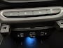 Fiat 600 600e La Prima 54 kWh Achteruitrijcamera - Apple carplay - Draadloze telefoonoplader - Parkeersensoren - Navigatie - Airco - Stoelverwarming - Voorstoelen met massagefunctie - Licht metalen velgen 18 inch - Keyles Cruise control - Dodehoek detector - Extra getint glas achter - Regensensor - Led verlichting - Stuur multifunctioneel