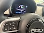 Fiat 600 600e La Prima 54 kWh Achteruitrijcamera - Apple carplay - Draadloze telefoonoplader - Parkeersensoren - Navigatie - Airco - Stoelverwarming - Voorstoelen met massagefunctie - Licht metalen velgen 18 inch - Keyles Cruise control - Dodehoek detector - Extra getint glas achter - Regensensor - Led verlichting - Stuur multifunctioneel