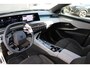 Peugeot 3008 1.6 plug-in Hybrid 195 GT Automaat | Panorama/schuifdak | Luxe stoelen | Massage | Focal | Alcantara | Trekhaak