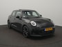 MINI Cooper 5-Deurs 1.5 Camden Plus Edition - RIJKLAARPRIJS - Automaat - Achteruitrijcamera - Head-Up Display - Elektrisch Glazen Panoramadak