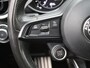 Alfa Romeo Giulia 2.0T Sprint 200PK Automaat / Camera / Leder / Carplay / Origineel NL
